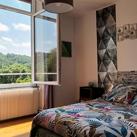 Appartement Chaleureux De 82M2 Proche De Vulcania Pontaumur Exterior foto